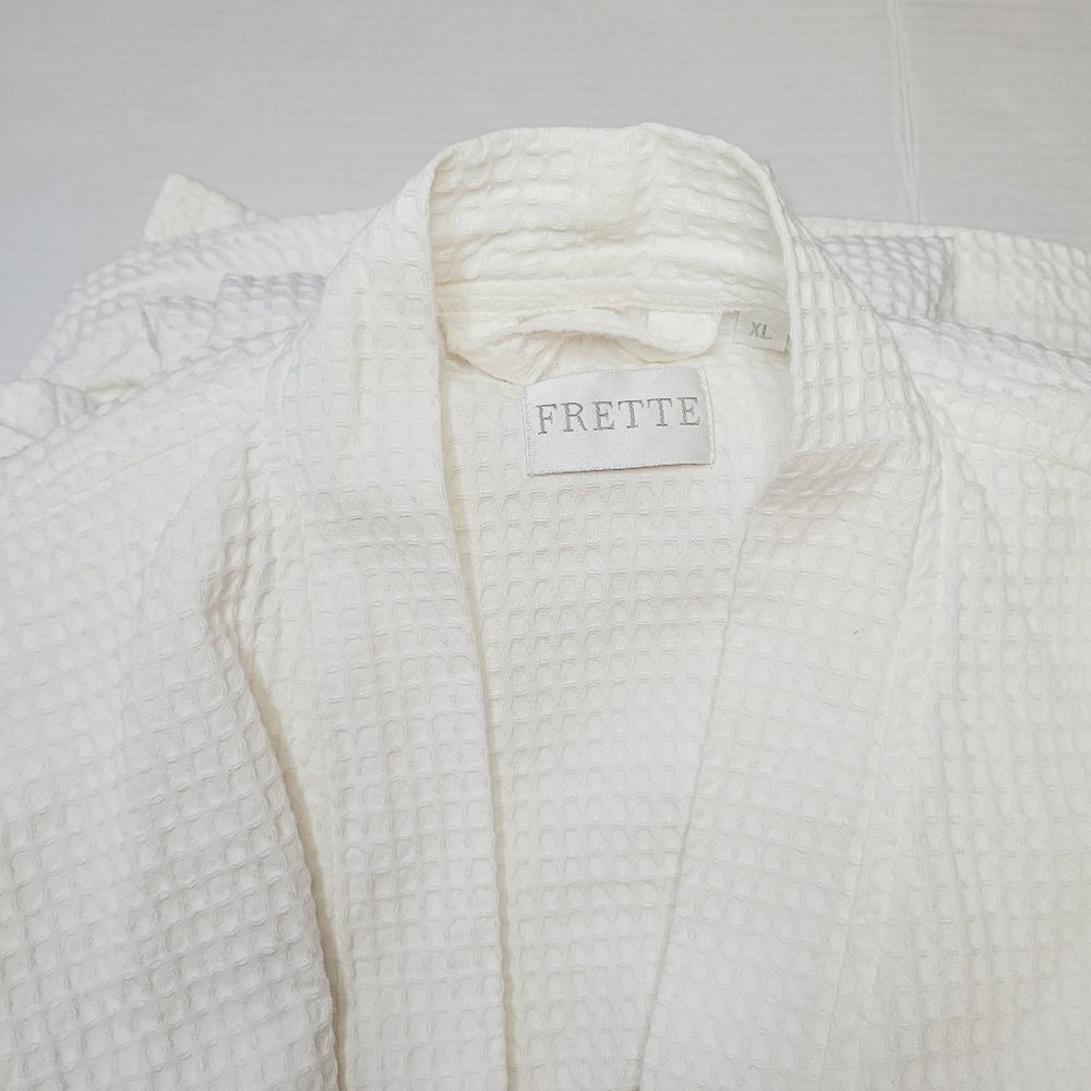 Frette Waffle Robe - Picture 4 of 12